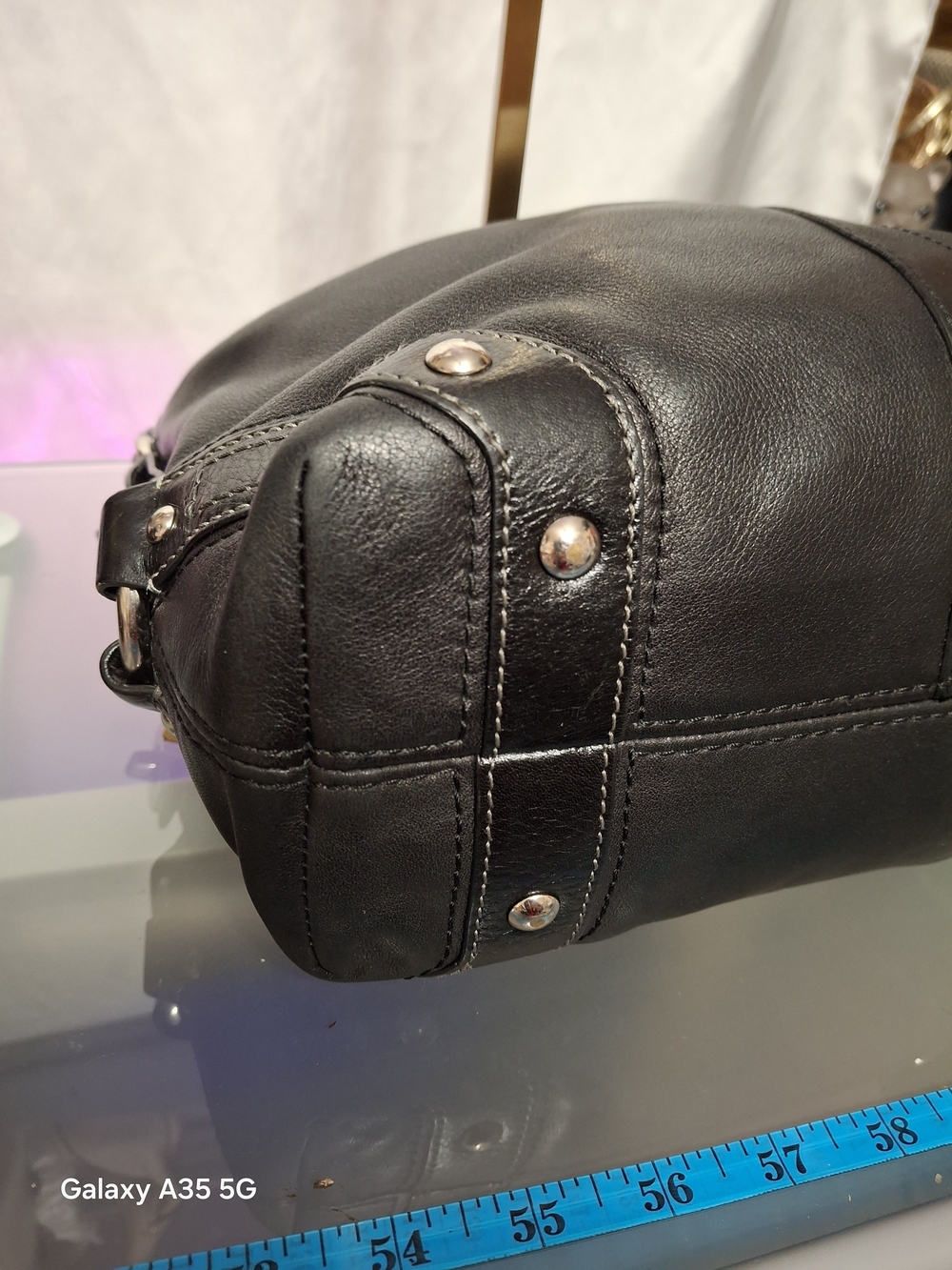 Coach Carly Classic Black Leather Hobo Shoulder Bag - Timeless Everyday Style - Picture 9 of 16